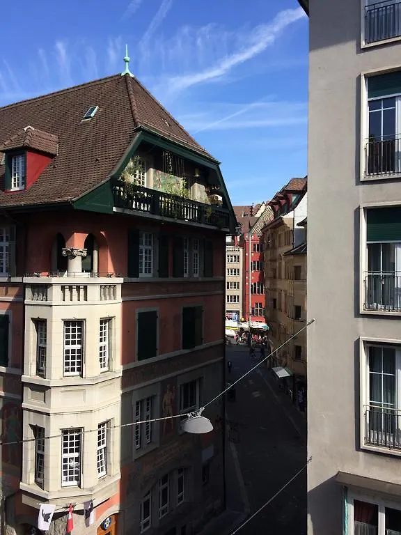 In Swiss Home - Rathaus From 1284 Historical Apartment Basel